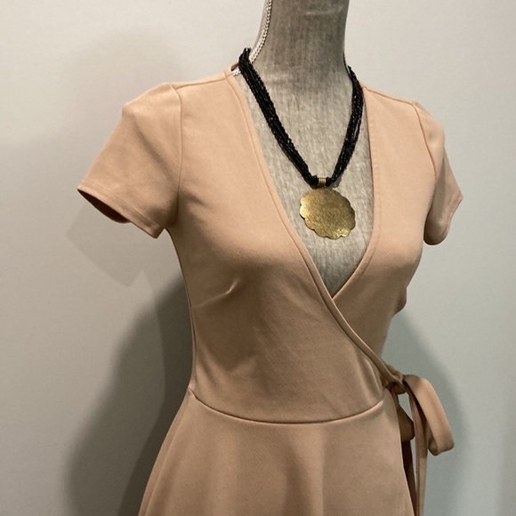 REVAMPED Short Sleeve Mini Wrap Dress Medium - Picture 5 of 10